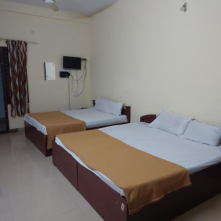 Adhithya Apartments Guruvāyūr Extérieur photo