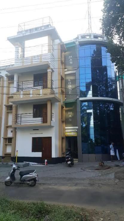 Adhithya Apartments Guruvāyūr Extérieur photo