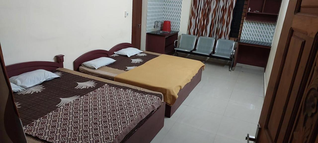 Adhithya Apartments Guruvāyūr Extérieur photo