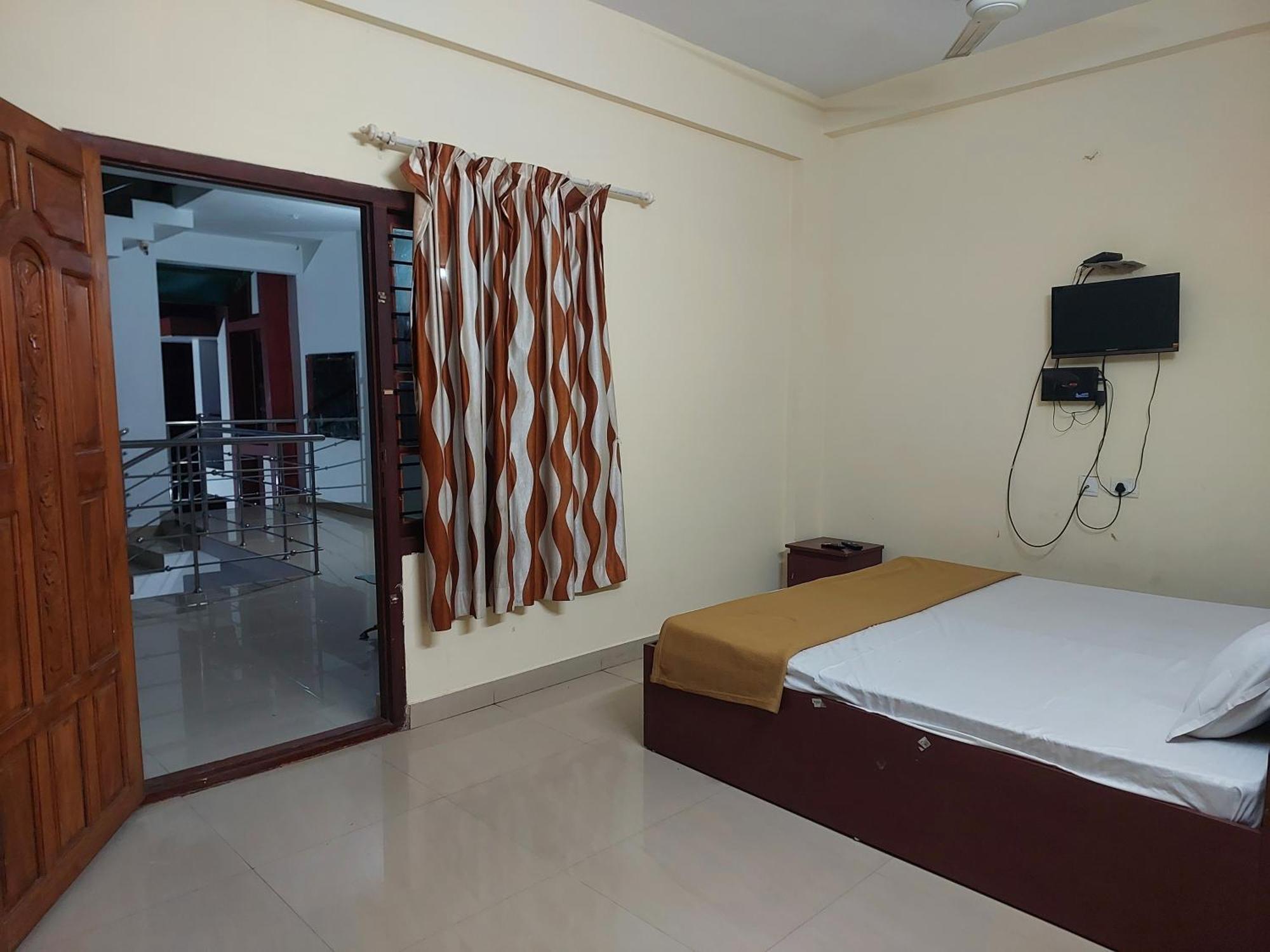 Adhithya Apartments Guruvāyūr Extérieur photo
