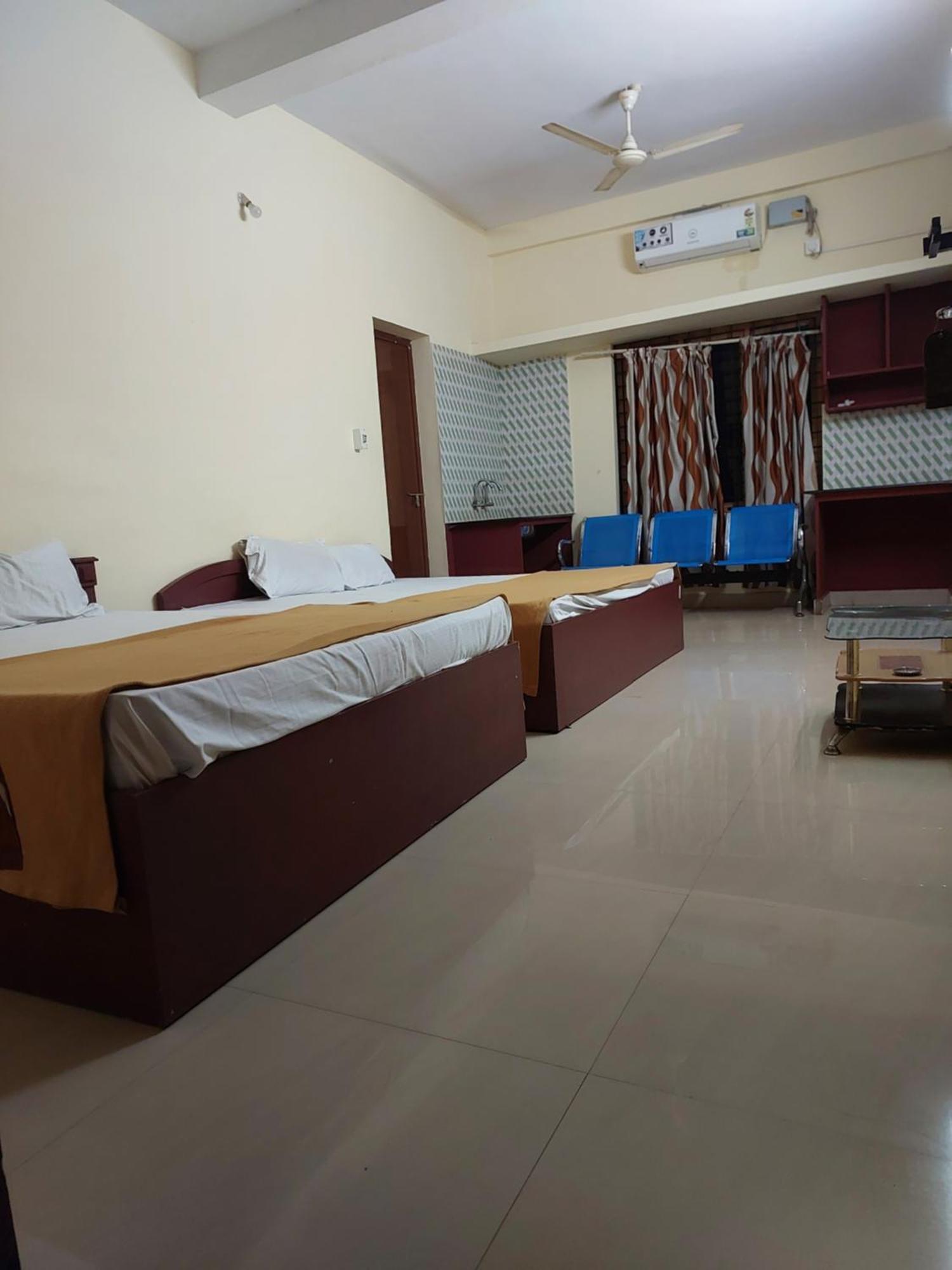 Adhithya Apartments Guruvāyūr Extérieur photo