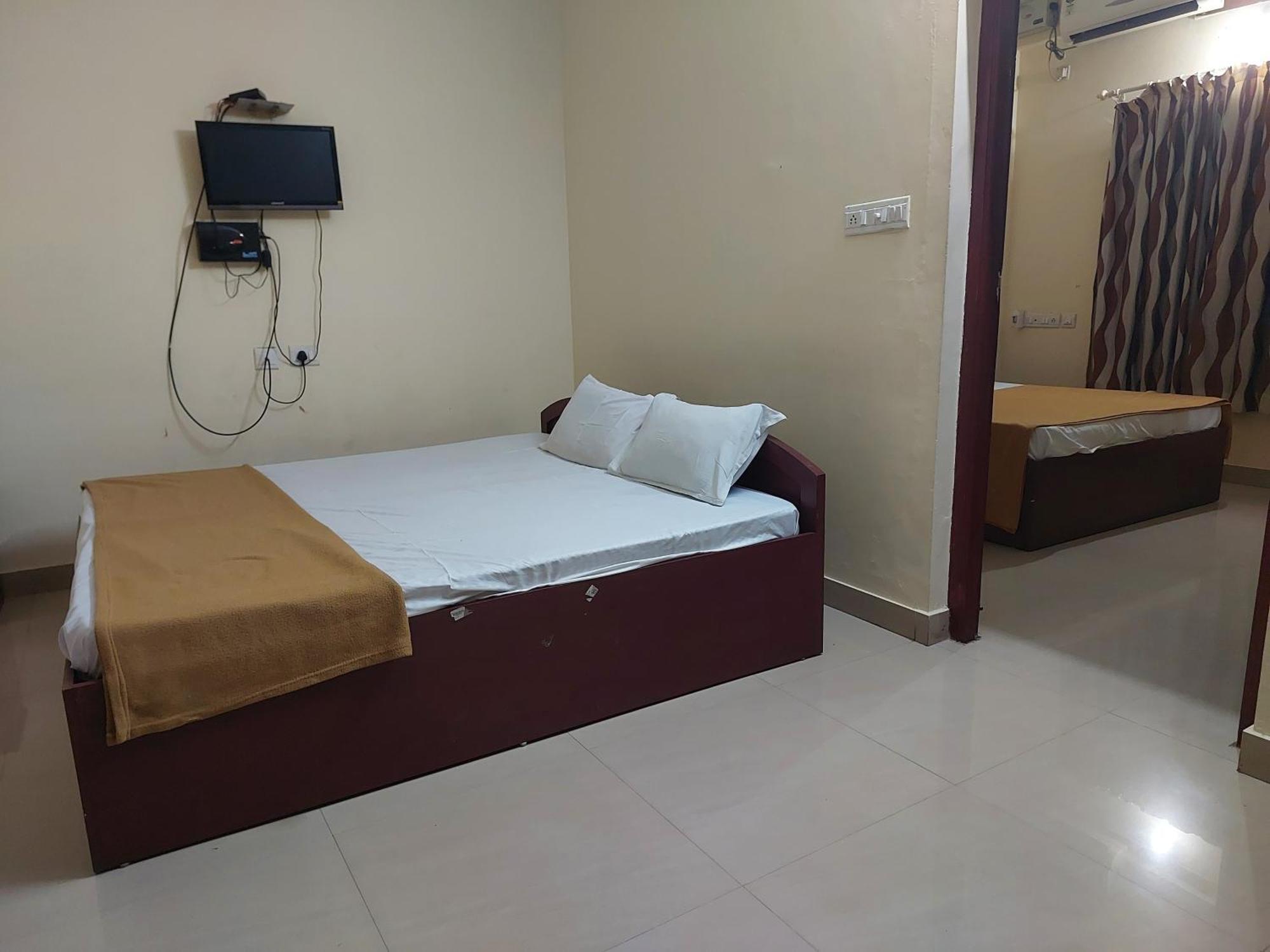 Adhithya Apartments Guruvāyūr Extérieur photo