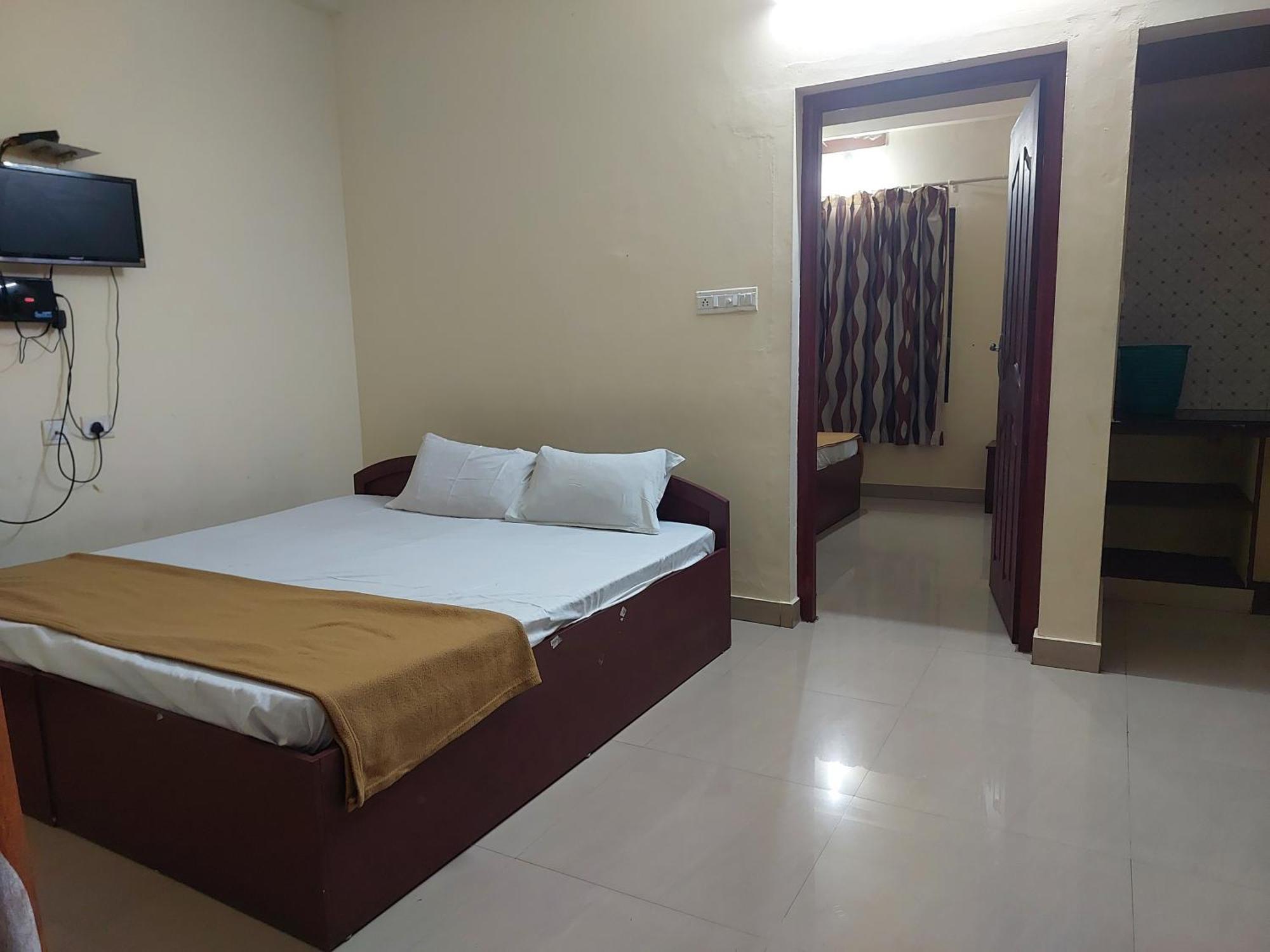 Adhithya Apartments Guruvāyūr Extérieur photo